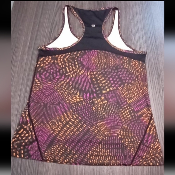 Fabletics Racerback Athletic Tank Top Women's Size Medium - Picture 2 of 6